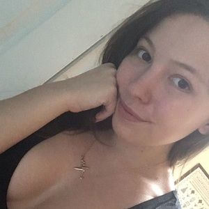 * 3 for 30 * 🍂deal🍂 Heart Beat Necklace